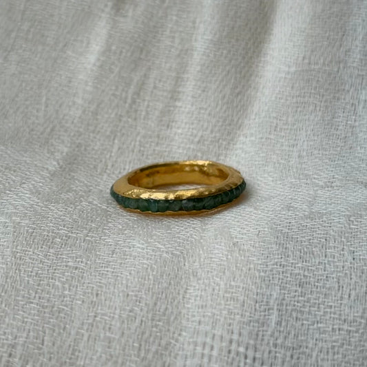 24ct Gold Emerald Infinity Hammered Ring | Ram Rijal