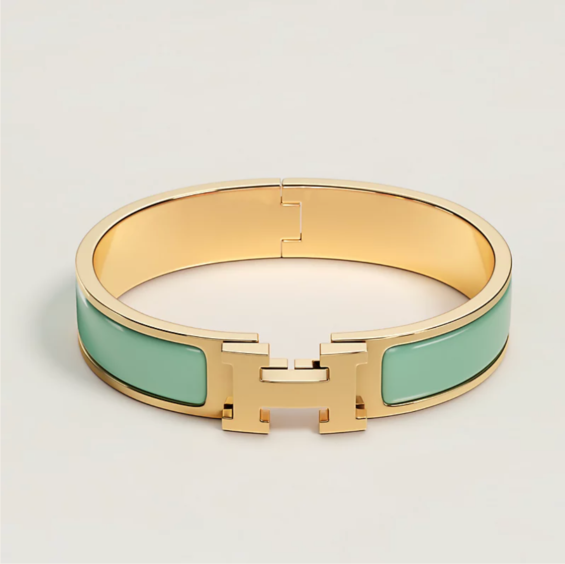 18K Gold Plated Bracelet | Hypoallergenic, Water & Sweat Resistant