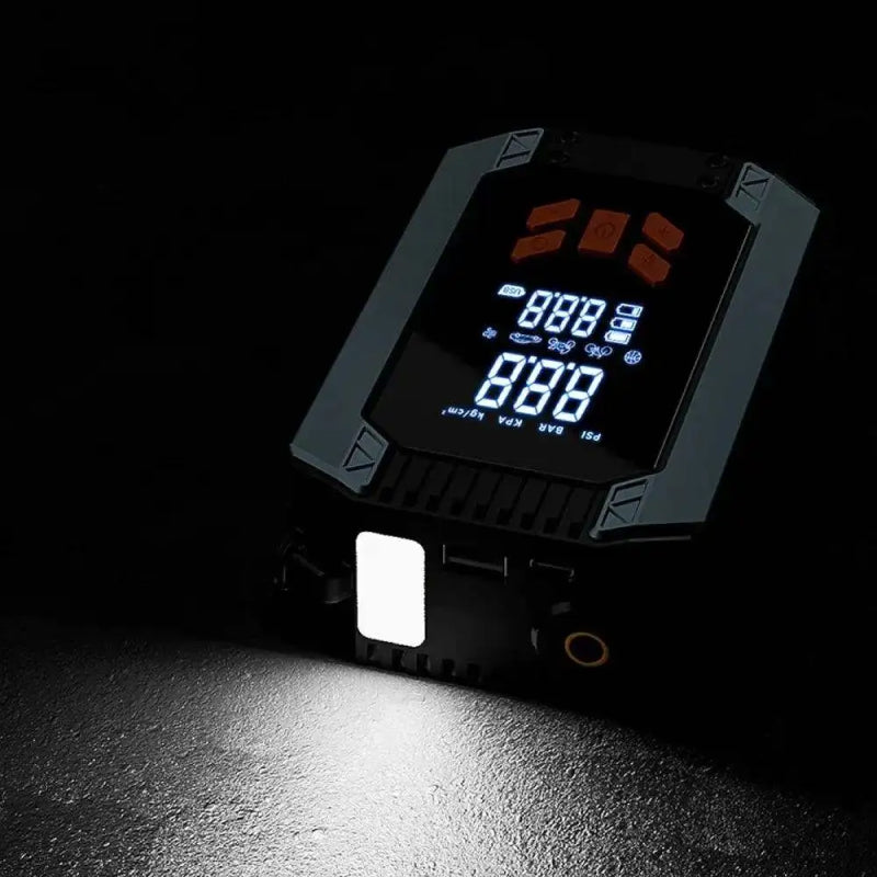 Digital电压表 with LED display on a dark background